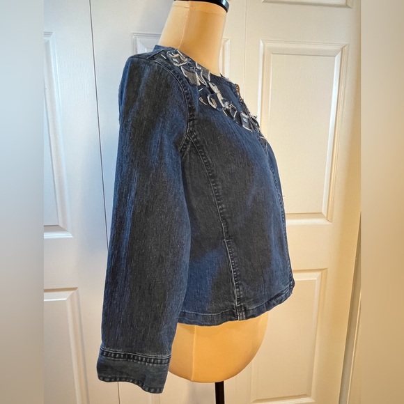 Ruby Rd. Classic Blue Denim Jacket, long sleeved, zipper front, size 8P woman - Picture 10 of 12